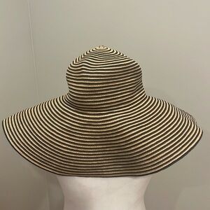 The Hats Company By: Filippo Catarzib Sun Hat